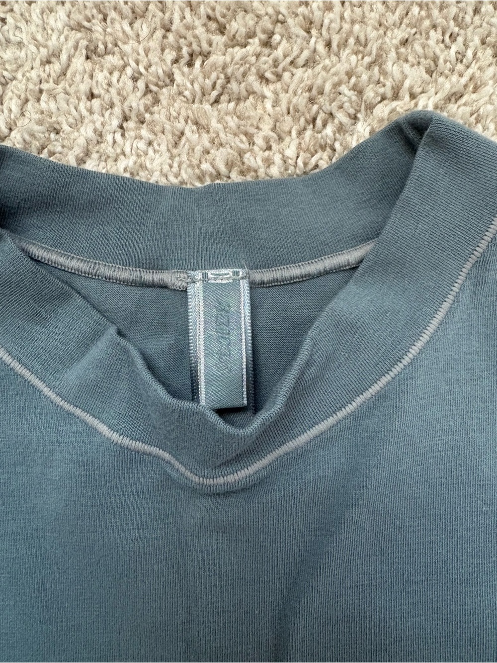 SKIMS Mock Neck Sleeveless Tank Top Mineral XL Like New - Picture 4 of 5